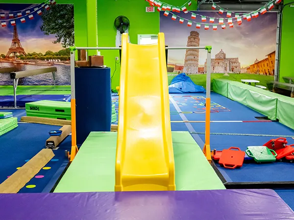 Tipuri de echipamente de joacă pentru copii